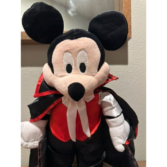 Disney Mickey Mouse Dracula Standing Figurine - Picture 7 of 9